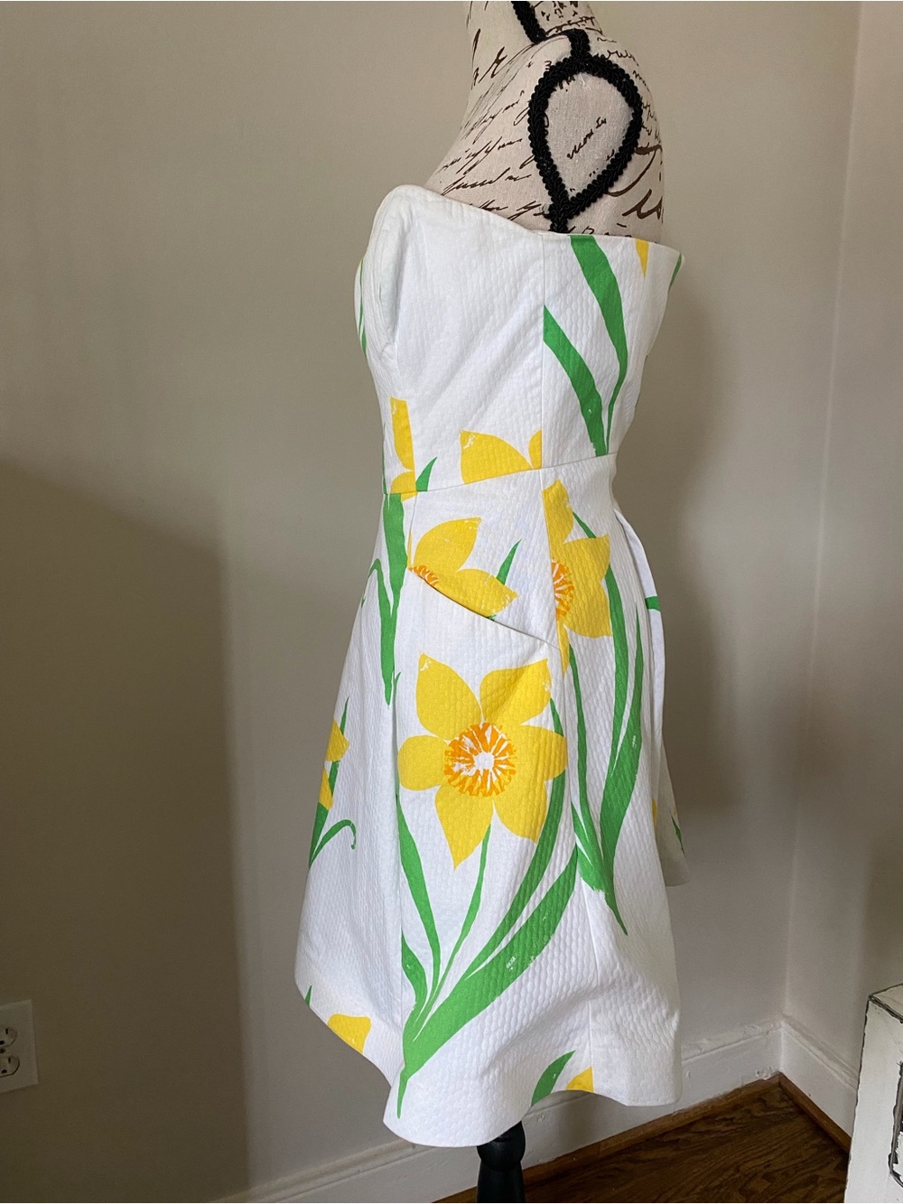 Lilly Pulitzer⎼NWOT White Strapless Fit & Flare Daffodil Dress, Sz 0 - Picture 5 of 9